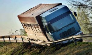Read more about the article Commercial Vehicle Accident Causes and Prevention