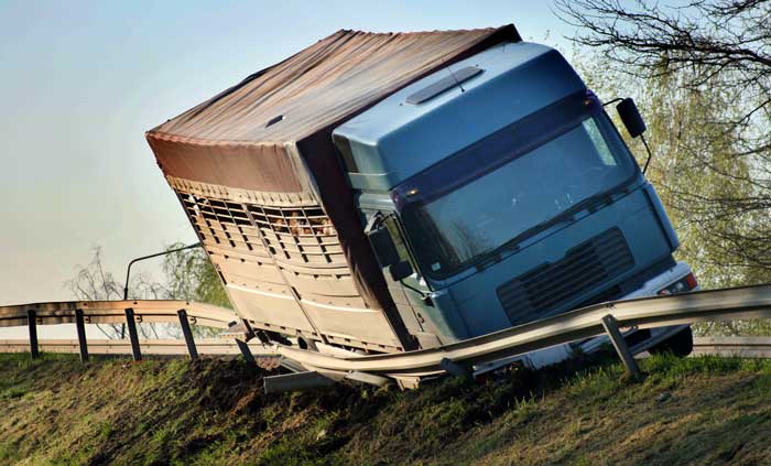 Read more about the article Commercial Vehicle Accident Causes and Prevention